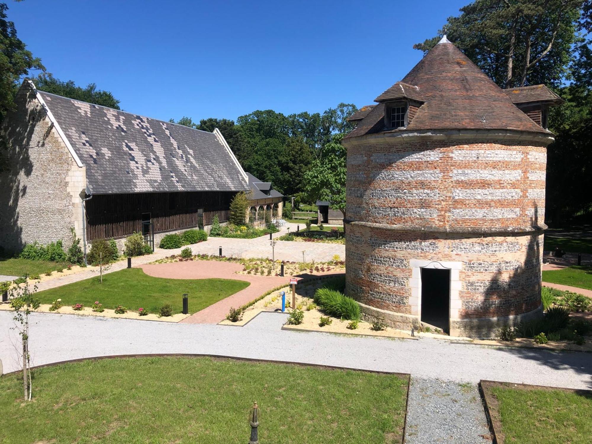 Chateau De Saint-clair Etretat